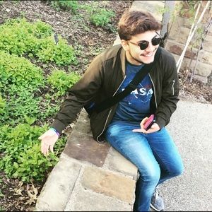 Meet your Posher, James